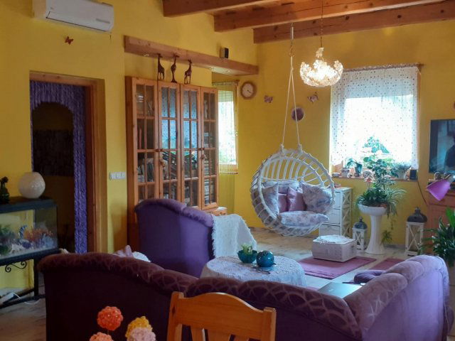 Eladó családi ház, Vonyarcvashegyen 194.999 M Ft, 6+1 szobás