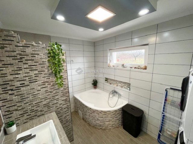 Eladó családi ház, Pákozdon 79.9 M Ft, 3 szobás