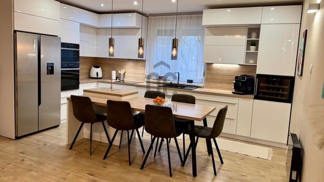 Eladó családi ház, Poroszlón 126 M Ft, 5 szobás