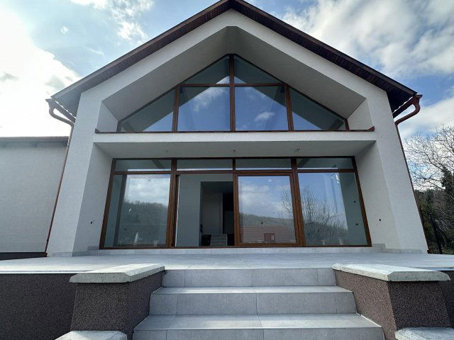 Eladó családi ház, Orfűn 134.9 M Ft, 3 szobás