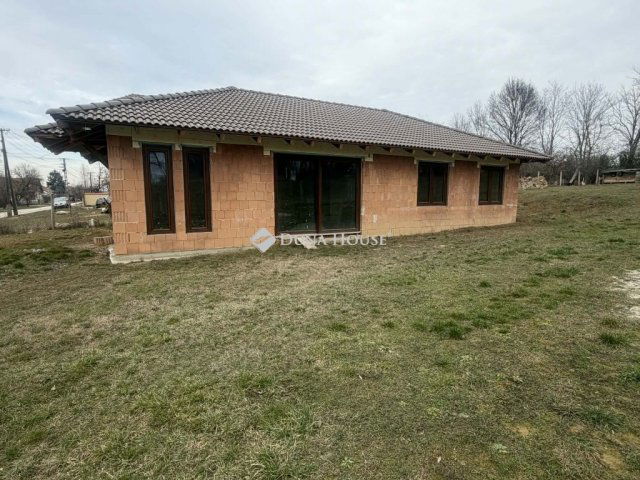 Eladó családi ház, Ceglédbercelen 67 M Ft, 4 szobás