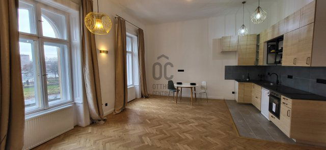 Eladó téglalakás, Budapesten, IX. kerületben 162 M Ft, 3 szobás