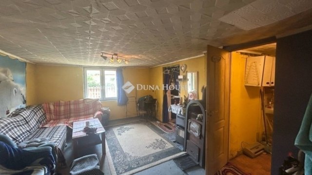 Eladó családi ház, Pilisen 32 M Ft, 2 szobás