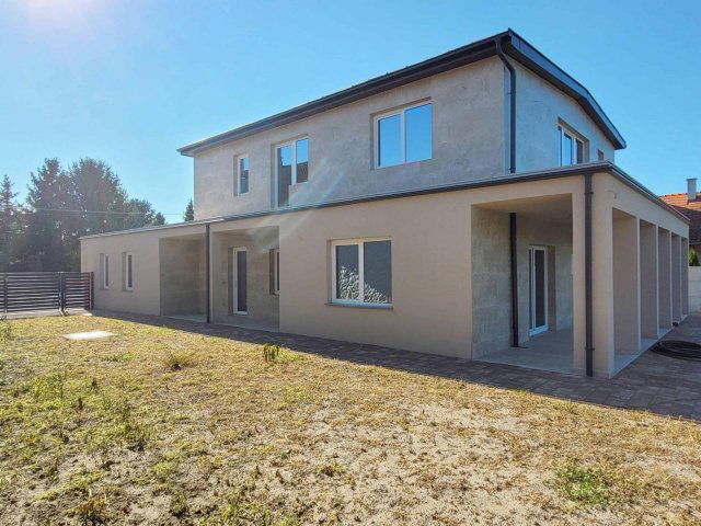 Eladó családi ház, Vámosszabadin 155 M Ft, 7 szobás