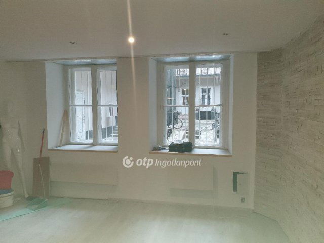 Eladó téglalakás, Budapesten, VIII. kerületben 69.9 M Ft