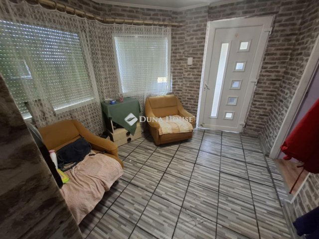 Eladó családi ház, Tápiószelén 11.7 M Ft, 3 szobás