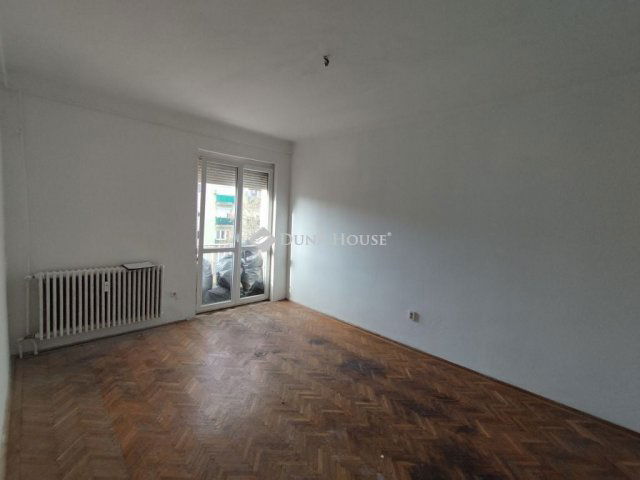 Eladó téglalakás, Tatabányán 36.49 M Ft, 2 szobás