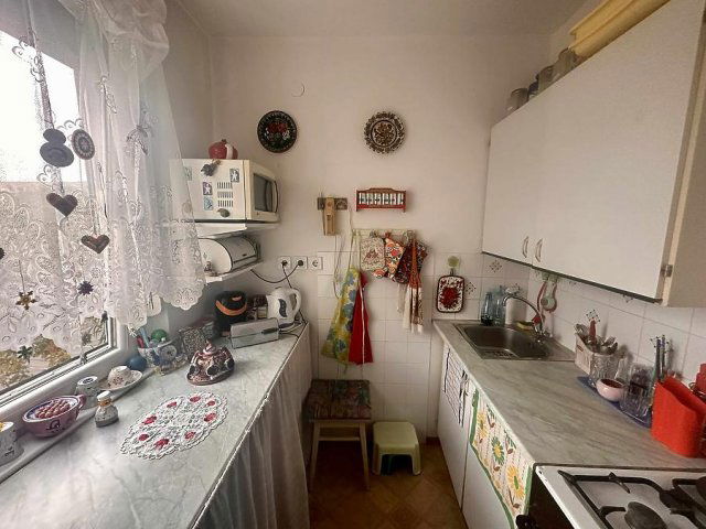 Eladó panellakás, Budapesten, XV. kerületben, Csobogós utcában
