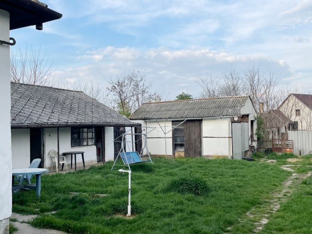 Eladó családi ház, Hajdúszováton 32 M Ft, 2 szobás