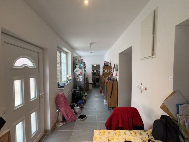 Eladó családi ház, Sárisápon 30 M Ft, 3 szobás