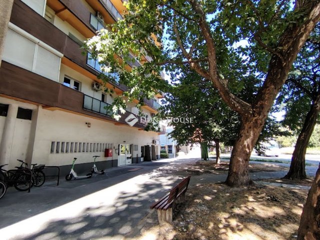 Eladó téglalakás, Szegeden, Bécsi körúton 59.9 M Ft, 3 szobás
