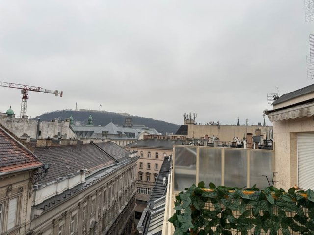 Eladó téglalakás, Budapesten, V. kerületben 0.61 M Ft, 2 szobás