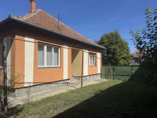 Eladó családi ház, Tiszanánán 19.9 M Ft, 3 szobás