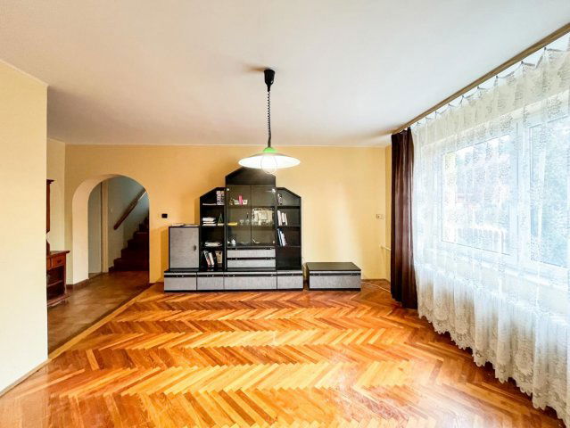 Eladó családi ház, Vértesszőlősön 85 M Ft, 5+1 szobás