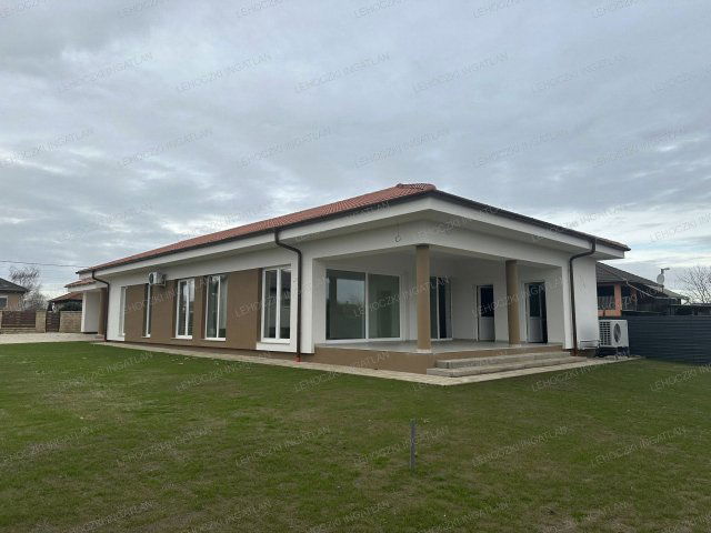 Eladó családi ház, Kótajon 99 M Ft, 4 szobás