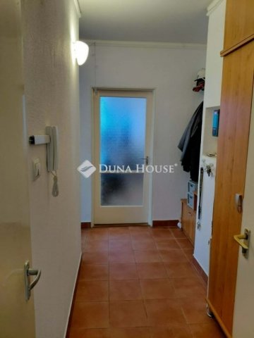 Kiadó panellakás, albérlet, Pécsett 150 E Ft / hó, 2 szobás