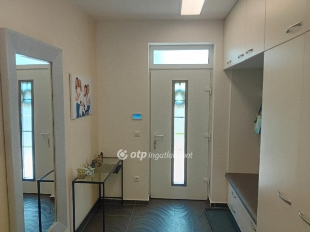 Eladó családi ház, Debrecenben 249.9 M Ft, 3+1 szobás