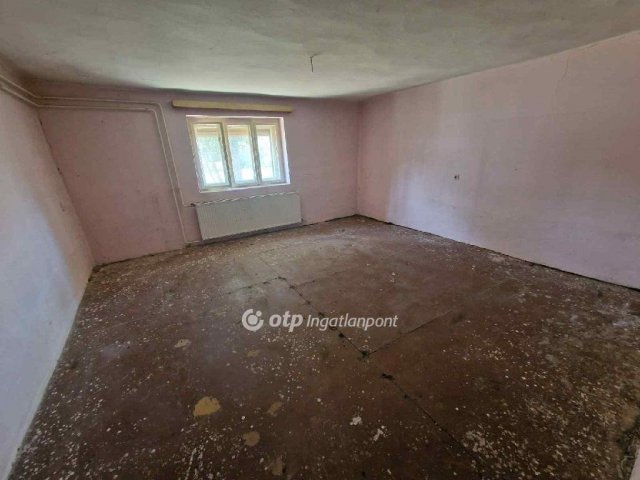 Eladó családi ház, Csorváson 8.5 M Ft, 4 szobás