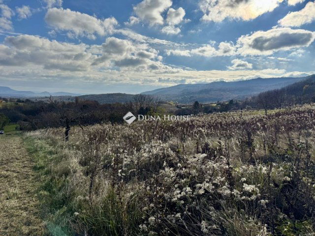 Eladó telek, Lesencefaluban 29.9 M Ft / költözzbe.hu
