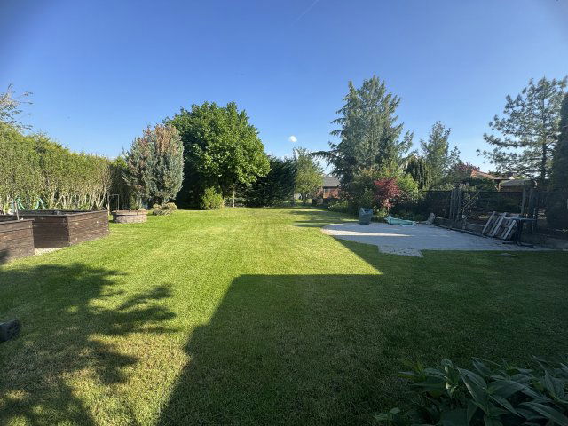 Eladó családi ház, Vámosszabadin 119.9 M Ft, 4 szobás