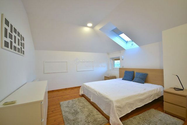 Kiadó téglalakás, albérlet, Budapesten, V. kerületben, 4 szobás