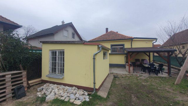 Eladó családi ház, Debrecenben 79.9 M Ft, 4 szobás