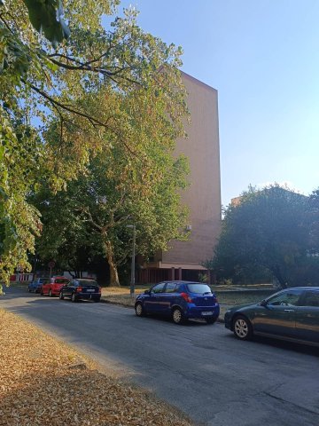 Kiadó téglalakás, albérlet, Pécsett 180 E Ft / hó, 2 szobás
