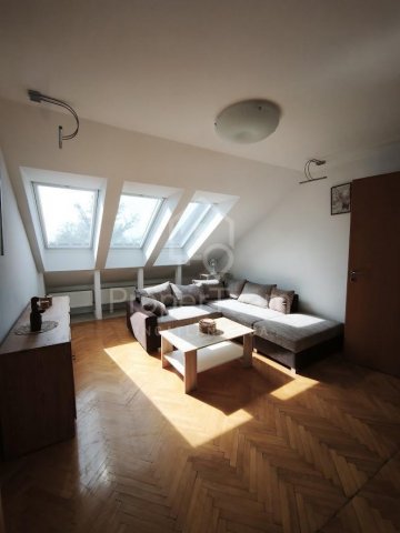 Kiadó téglalakás, albérlet, Bábolnán 150 E Ft / hó, 2 szobás