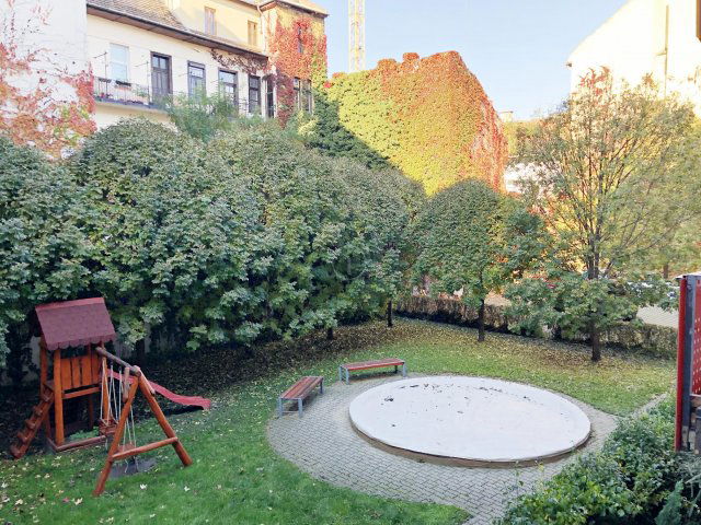 Eladó téglalakás, Budapesten, VIII. kerületben, Futó utcában