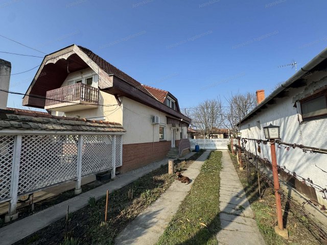 Eladó családi ház, Gyulán 79.9 M Ft, 6 szobás