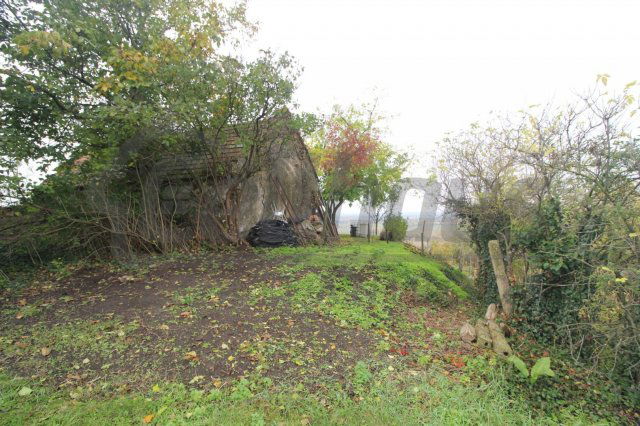 Eladó mezogazdasagi ingatlan, Mesterin 2.5 M Ft