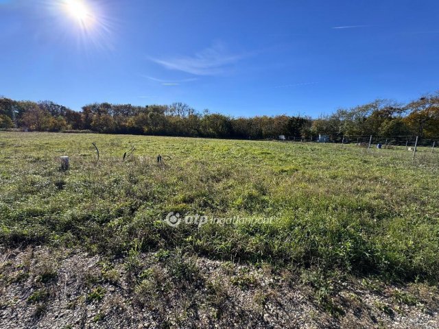 Eladó telek, Máriakálnokon 40.5 M Ft / költözzbe.hu