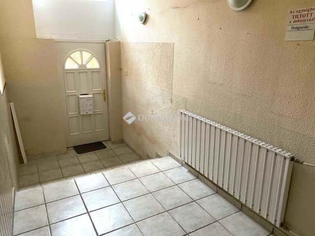 Eladó családi ház, Kecskeméten 39.9 M Ft, 2 szobás