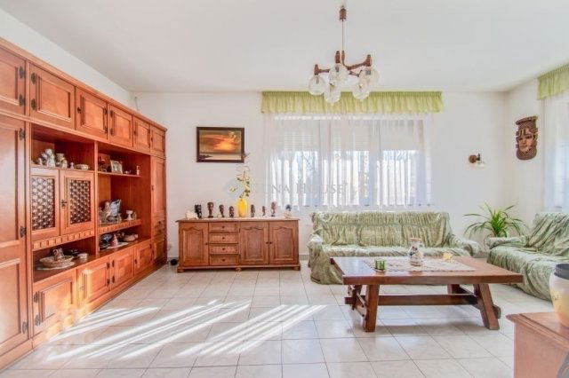 Eladó családi ház, Budapesten, XVI. kerületben 158 M Ft