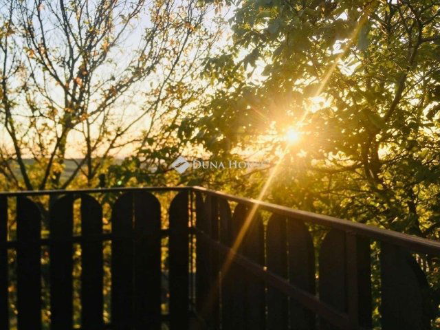 Eladó családi ház, Mogyoródon 46 M Ft, 4 szobás