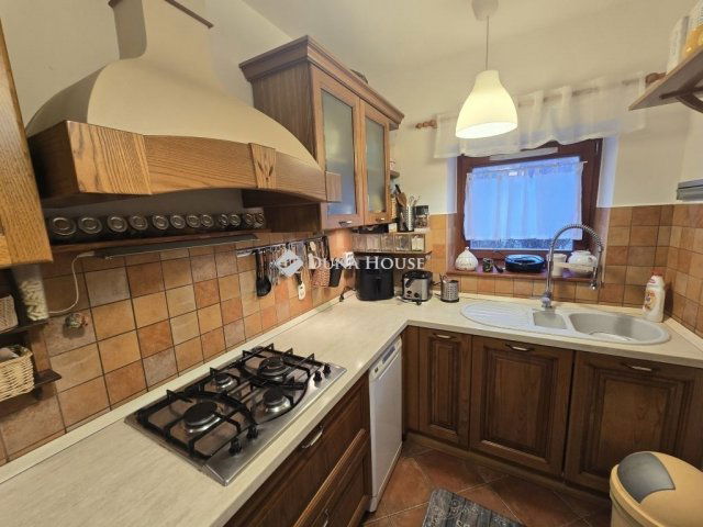 Eladó családi ház, Cserkúton 88.9 M Ft, 2+1 szobás