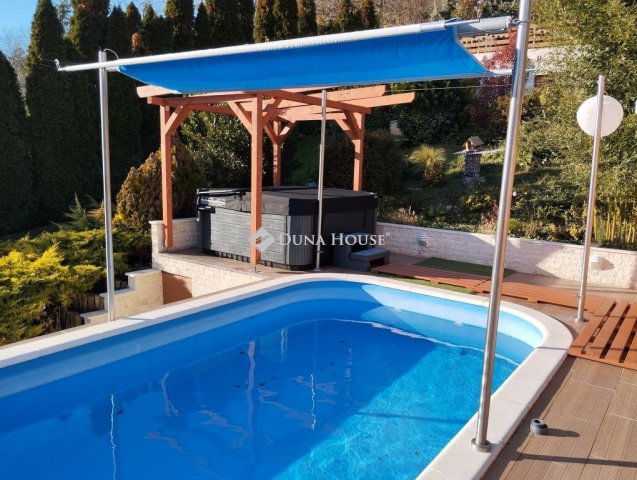 Eladó családi ház, Pilismaróton 248 M Ft, 6 szobás