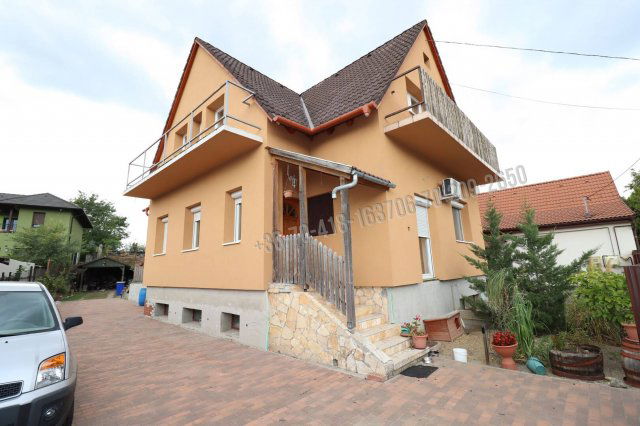 Eladó családi ház, Taksonyon 134.9 M Ft, 6 szobás