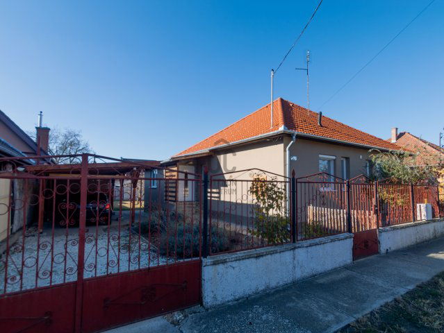 Eladó családi ház, Kecskeméten 79.9 M Ft, 4 szobás