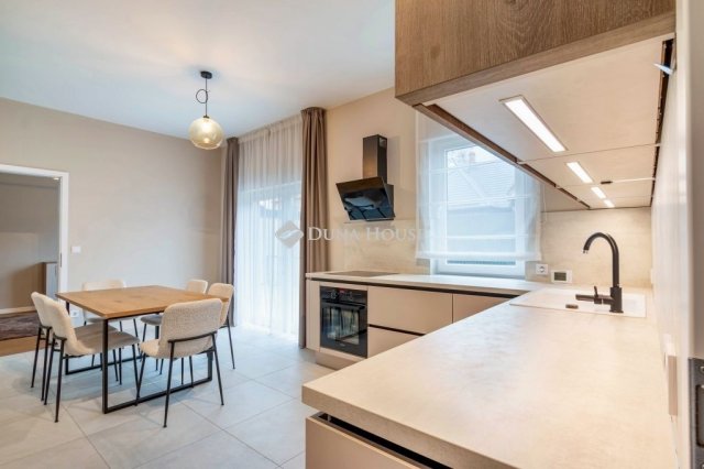 Eladó családi ház, Budapesten, X. kerületben 134 M Ft, 3 szobás