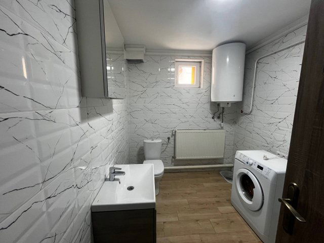 Eladó családi ház, Komáromban 62 M Ft, 3 szobás