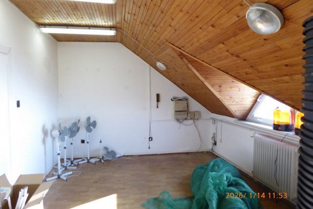 Kiadó iroda, Pécsett 35 E Ft / hó, 2 szobás