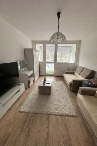 Eladó panellakás, Komlón, Hegyhát utcában 28 M Ft, 2 szobás