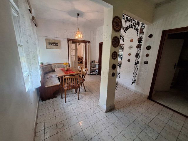 Eladó családi ház, Büssün 15.99 M Ft, 4 szobás