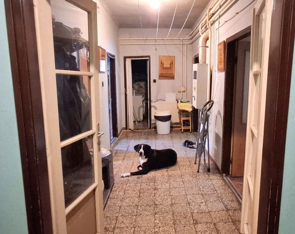 Eladó családi ház, Pécsett 50 M Ft, 3 szobás