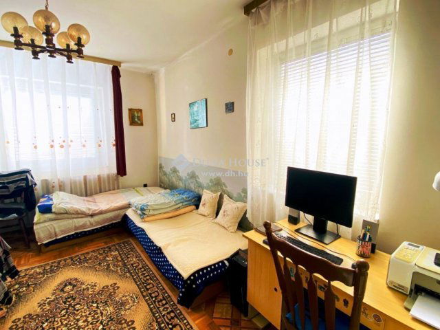 Eladó családi ház, Tápiószecsőn 69.9 M Ft, 6 szobás