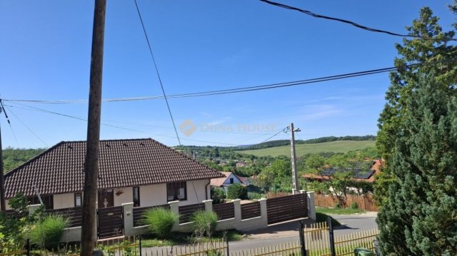 Eladó téglalakás, Vácegresen 26.5 M Ft, 2 szobás