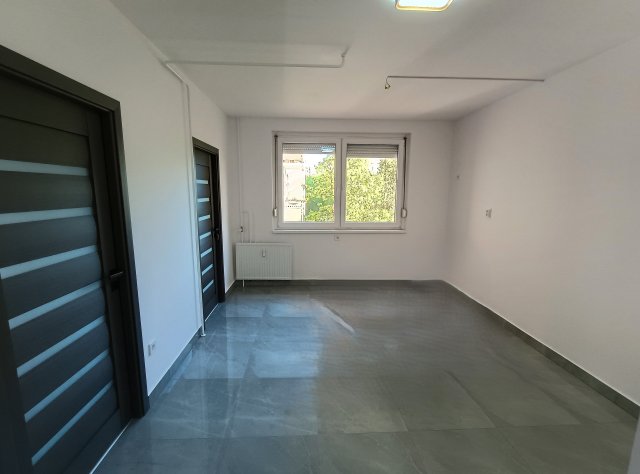 Eladó panellakás, Debrecenben 67.9 M Ft, 2 szobás
