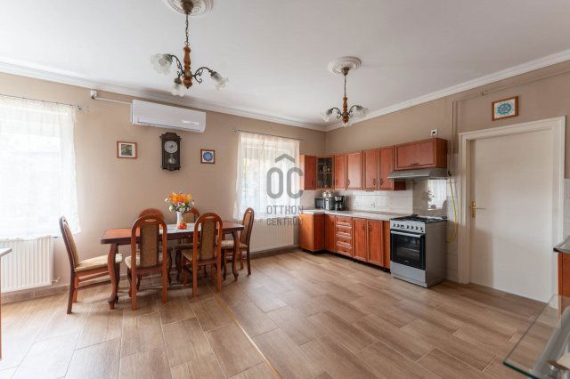 Eladó családi ház, Pétfürdőn 74.9 M Ft, 3 szobás