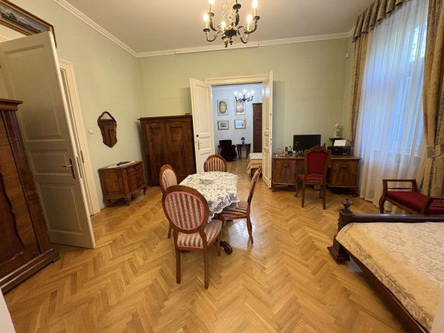 Eladó családi ház, Kecskeméten 149.9 M Ft, 6 szobás